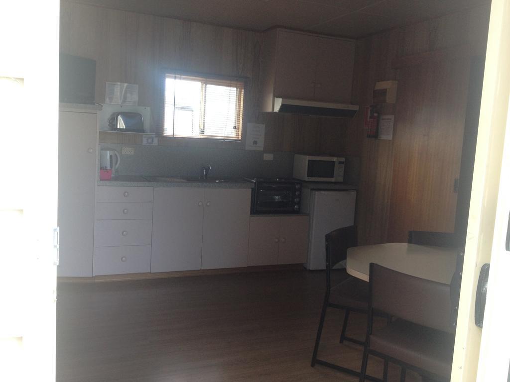 Hillcrest Tourist Park Hotel St Helens Room photo
