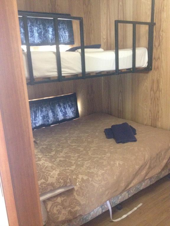 Hillcrest Tourist Park Hotel St Helens Room photo